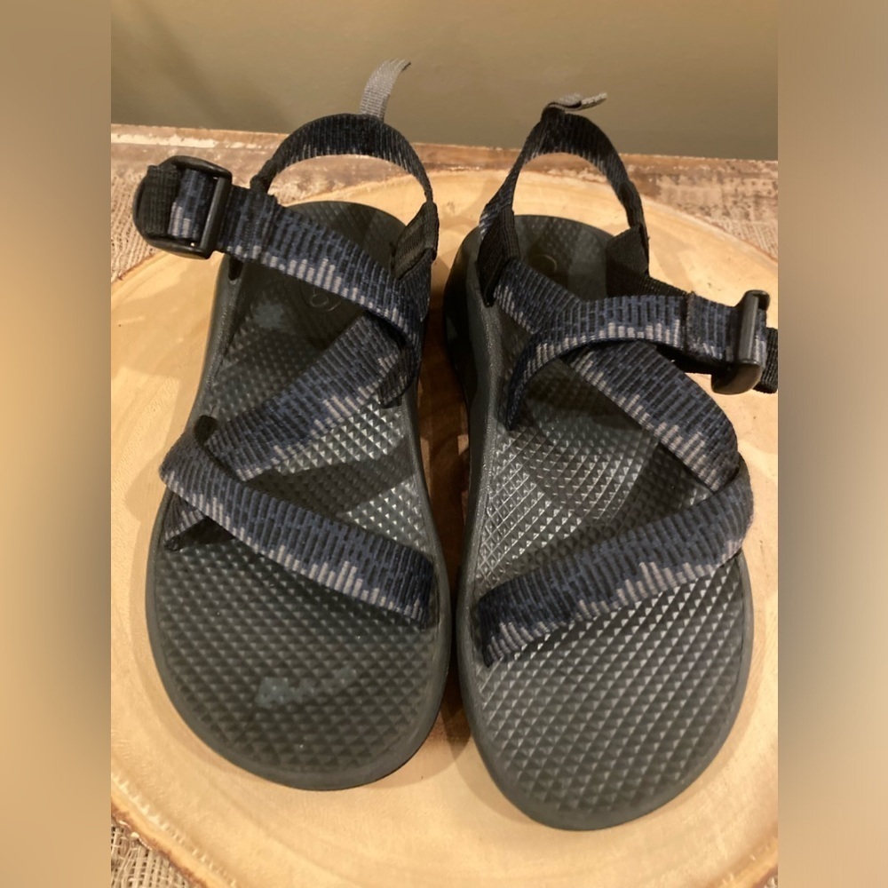 Chaco Kids‎ EcoTread sport Black & Gray Sandals Size 4